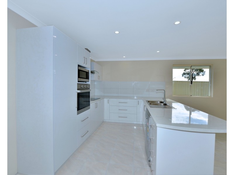 9 Marmora Vista, Dudley Park WA 6210