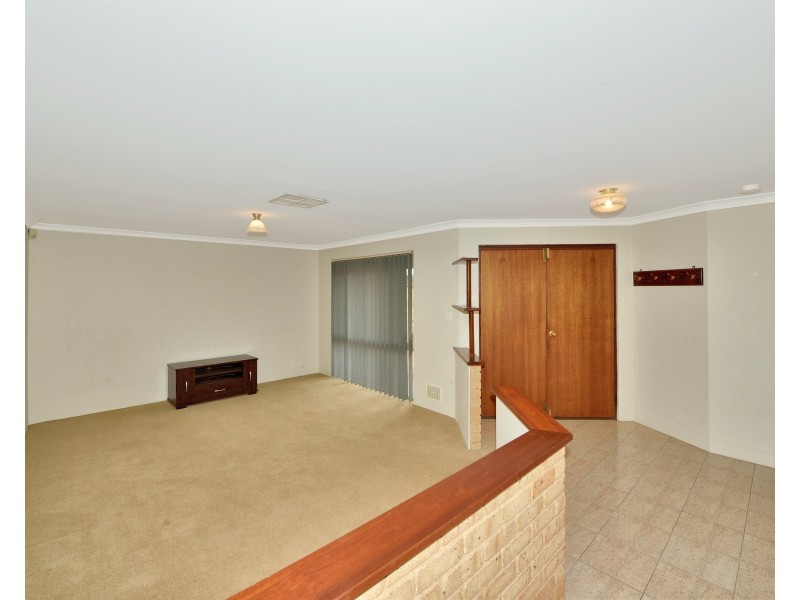 6 Matlock Place, Dudley Park WA 6210