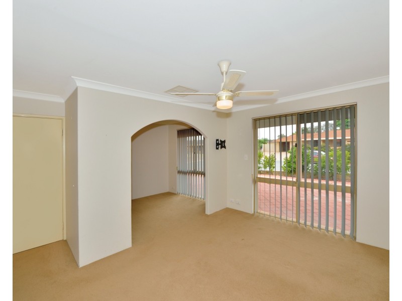 6 Matlock Place, Dudley Park WA 6210