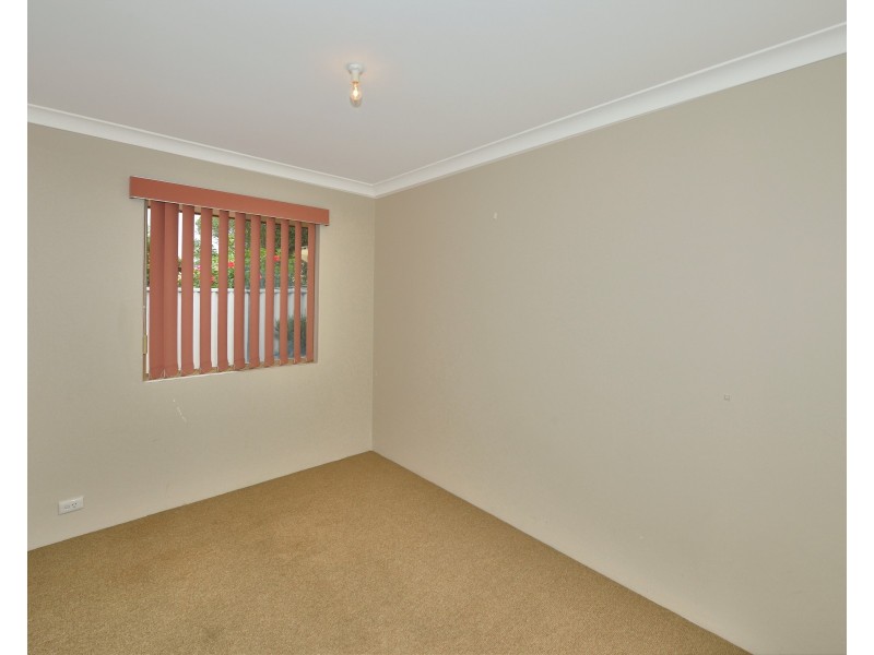 6 Matlock Place, Dudley Park WA 6210