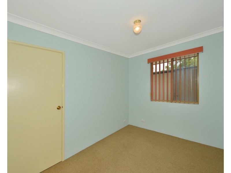 6 Matlock Place, Dudley Park WA 6210