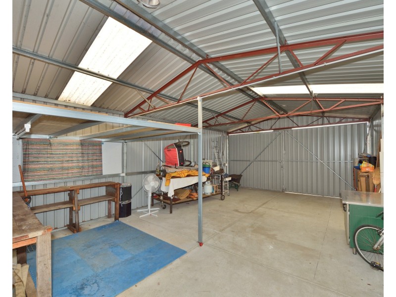 6 Matlock Place, Dudley Park WA 6210