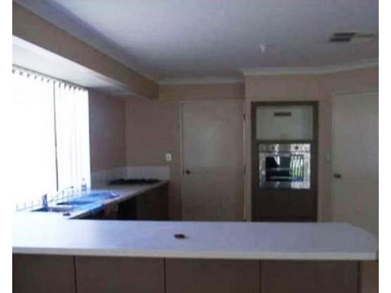 11 Mawson Grange, Lakelands WA 6180