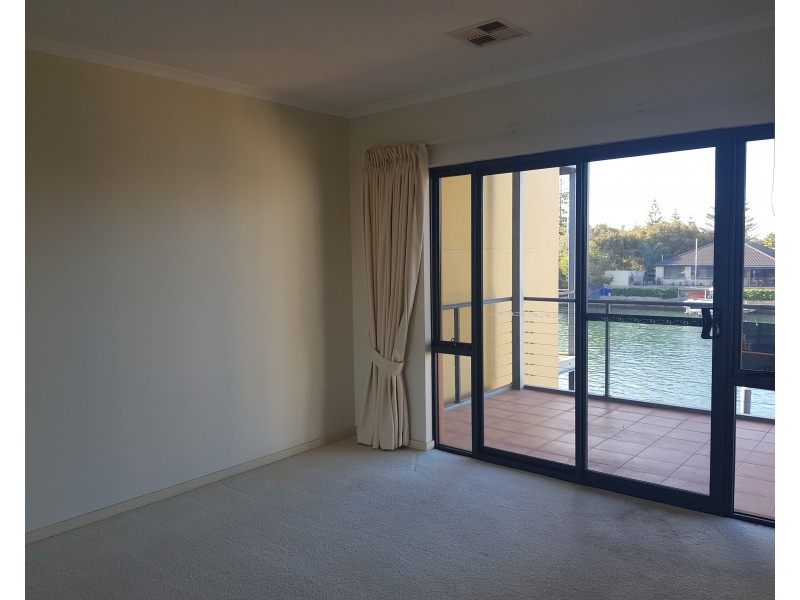 15/3 Piccolo Place, Halls Head WA 6210