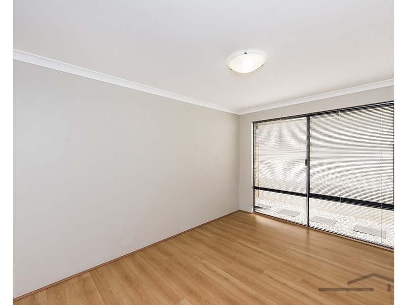 98 Hudson Drive, Dudley Park WA 6210