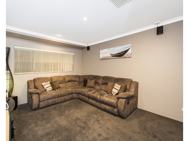 4 Indee Pass, Secret Harbour WA 6173