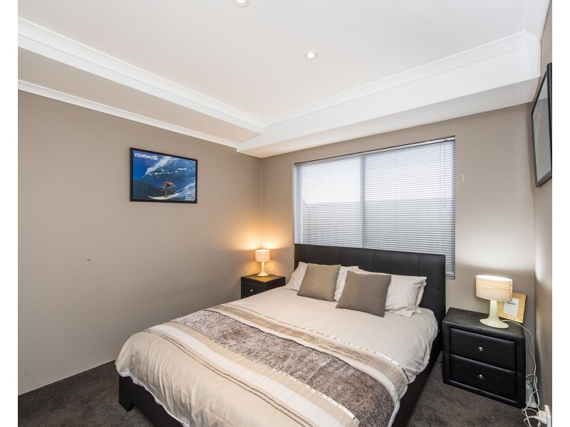 4 Indee Pass, Secret Harbour WA 6173