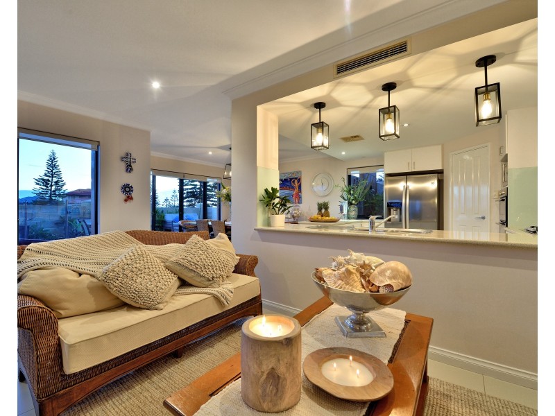 1 Storm Lane, Wannanup WA 6210