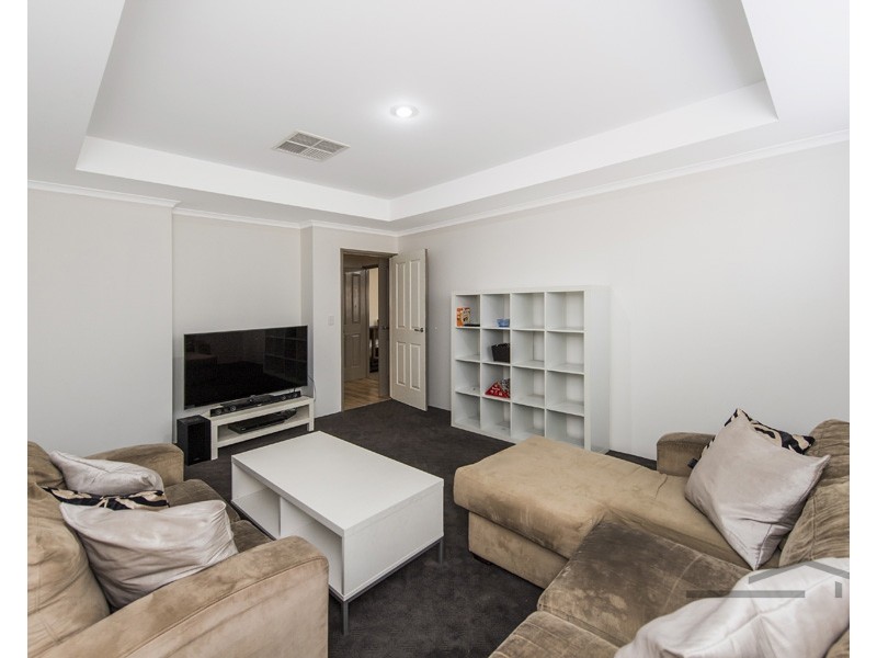 66 Carissa Turn, Halls Head WA 6210