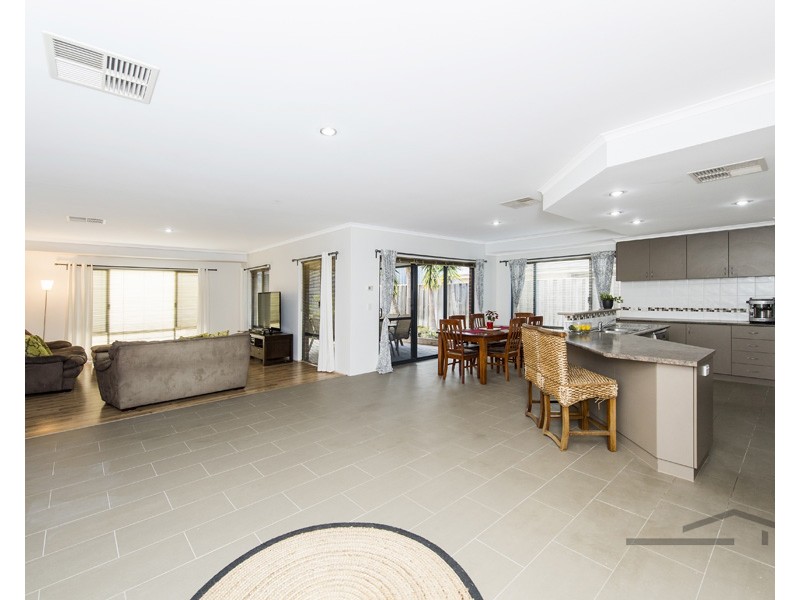 66 Carissa Turn, Halls Head WA 6210