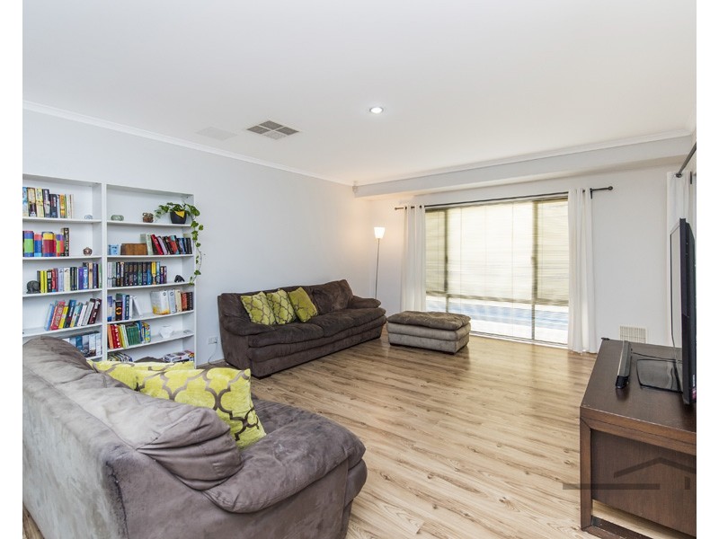 66 Carissa Turn, Halls Head WA 6210