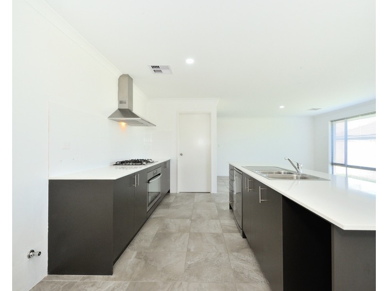 31  Tuscan Way, Karnup WA 6176