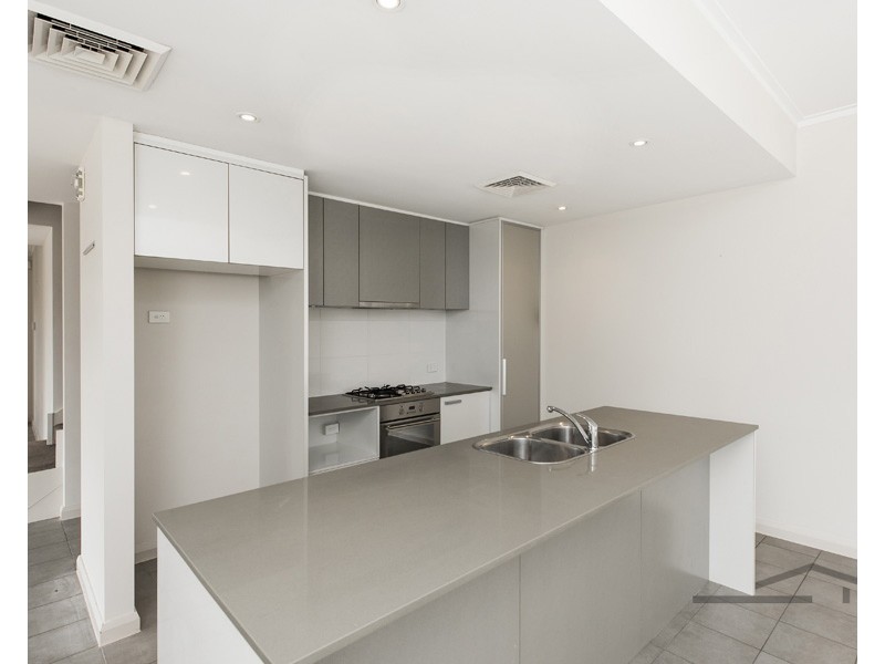 43 Middleton Loop, Meadow Springs WA 6210