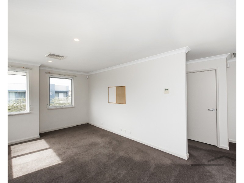 43 Middleton Loop, Meadow Springs WA 6210