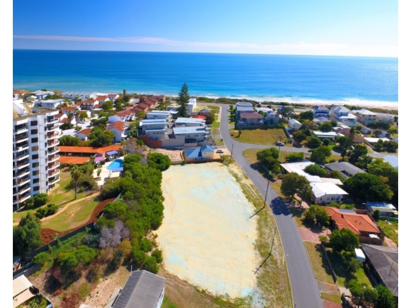 13 – 15 Oversby Street, Halls Head WA 6210