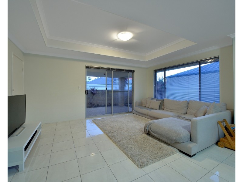 9 Mandjar Lane, Wannanup WA 6210