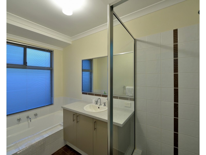 9 Mandjar Lane, Wannanup WA 6210