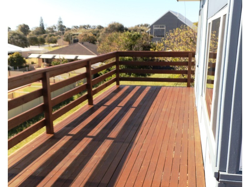 4 Lotus Street, Madora Bay WA 6210