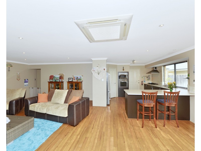 5 Lutea Road, Halls Head WA 6210