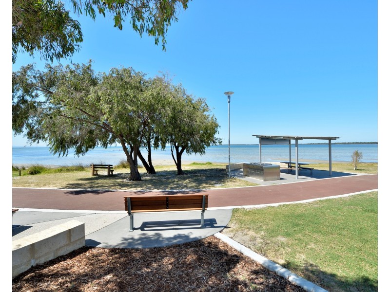 17 Janice Avenue, Falcon WA 6210