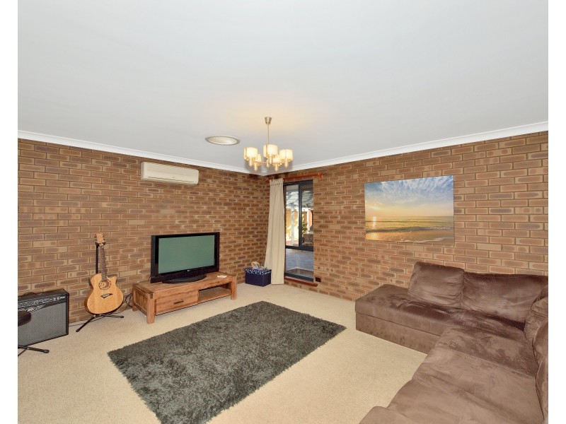 41 Peelwood Parade, Halls Head WA 6210