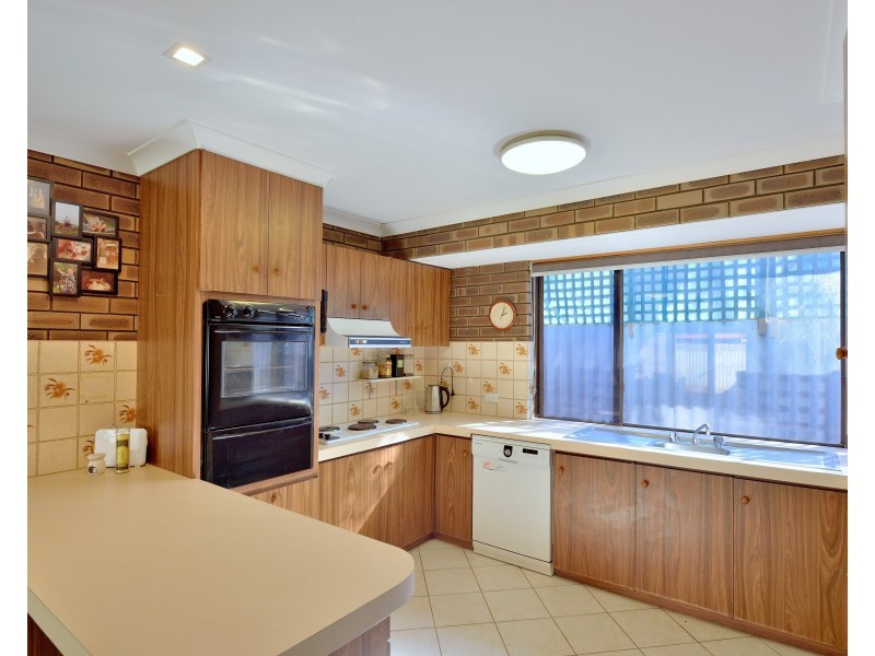 41 Peelwood Parade, Halls Head WA 6210