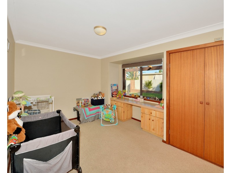 41 Peelwood Parade, Halls Head WA 6210