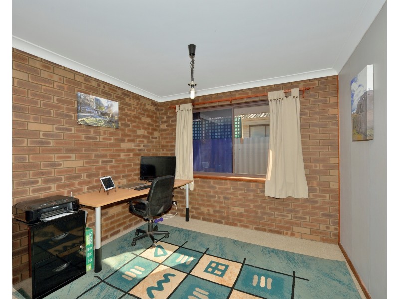 41 Peelwood Parade, Halls Head WA 6210