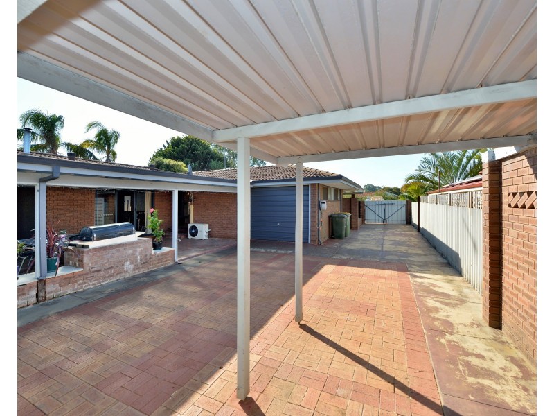 41 Peelwood Parade, Halls Head WA 6210
