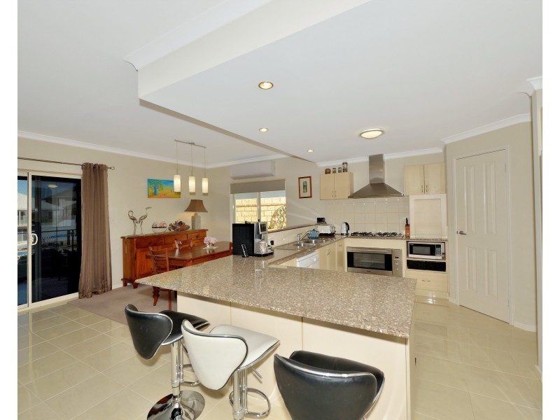 56 Sandpiper Island Retreat, Wannanup WA 6210