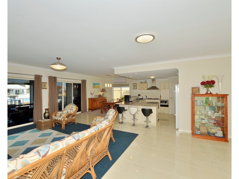 56 Sandpiper Island Retreat, Wannanup WA 6210