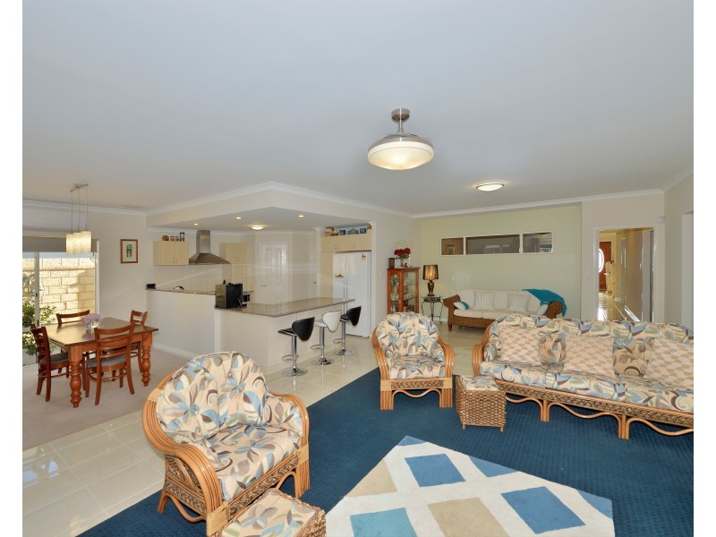 56 Sandpiper Island Retreat, Wannanup WA 6210