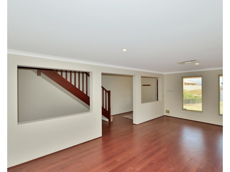 18 Hyden Loop, Dawesville WA 6211
