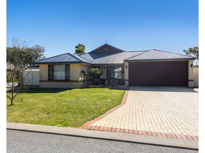 15 Bobtail Bend, Wannanup WA 6210