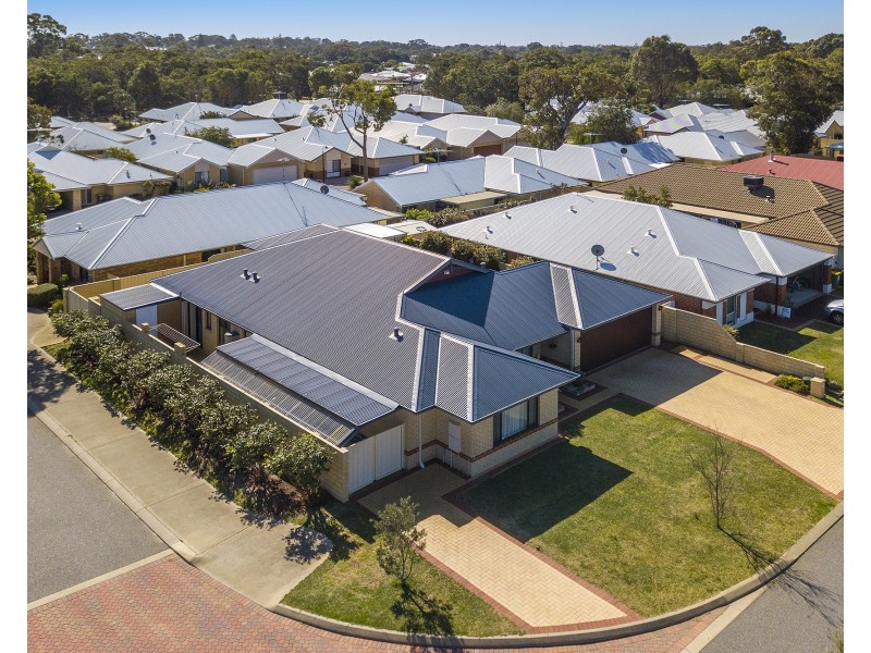 15 Bobtail Bend, Wannanup WA 6210