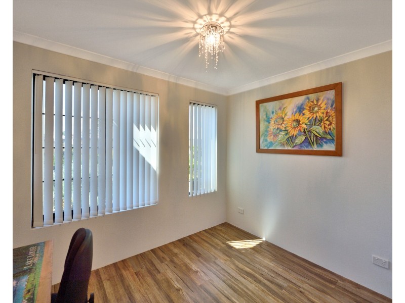 4 Warru Place, Erskine WA 6210