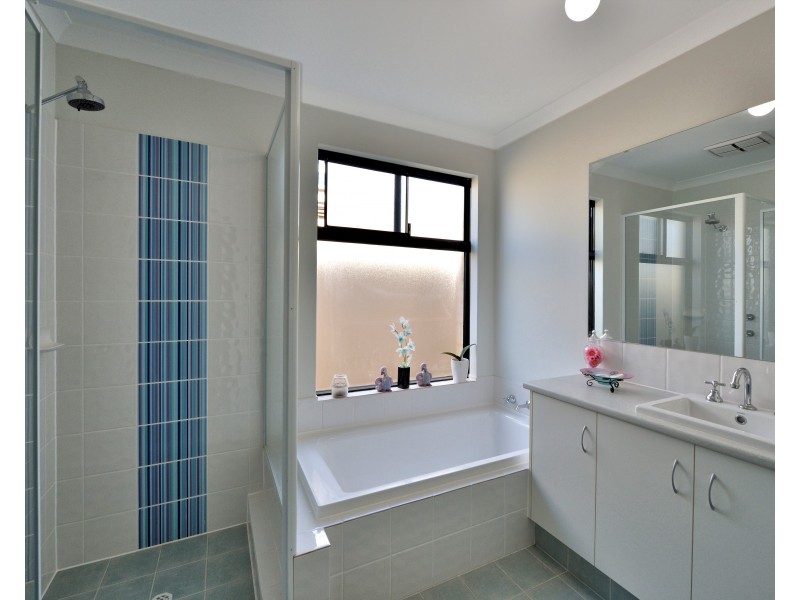 4 Warru Place, Erskine WA 6210