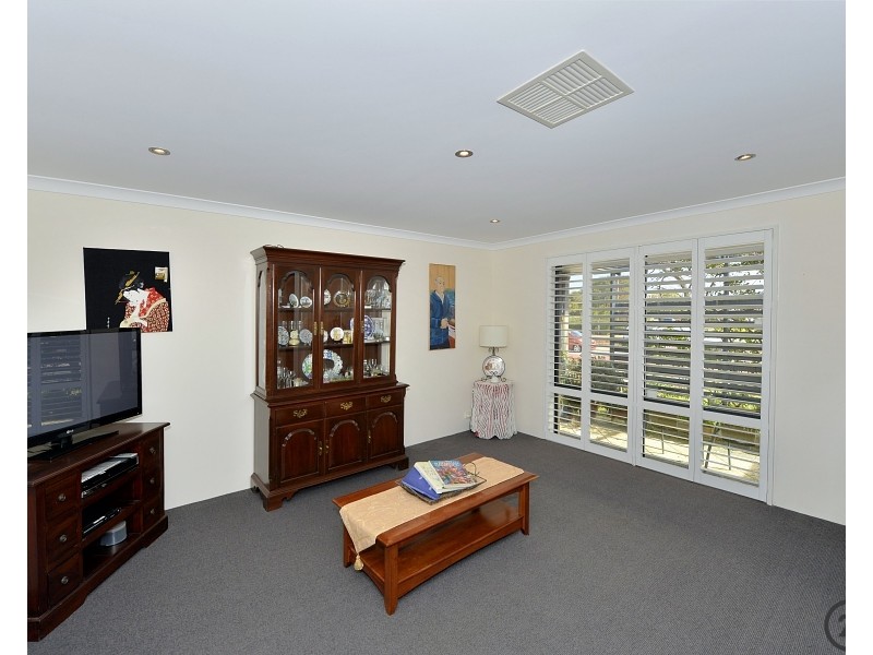 6 Cohen Vista, Lakelands WA 6180