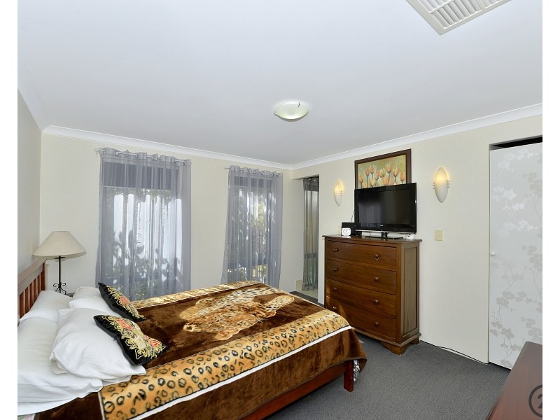 6 Cohen Vista, Lakelands WA 6180