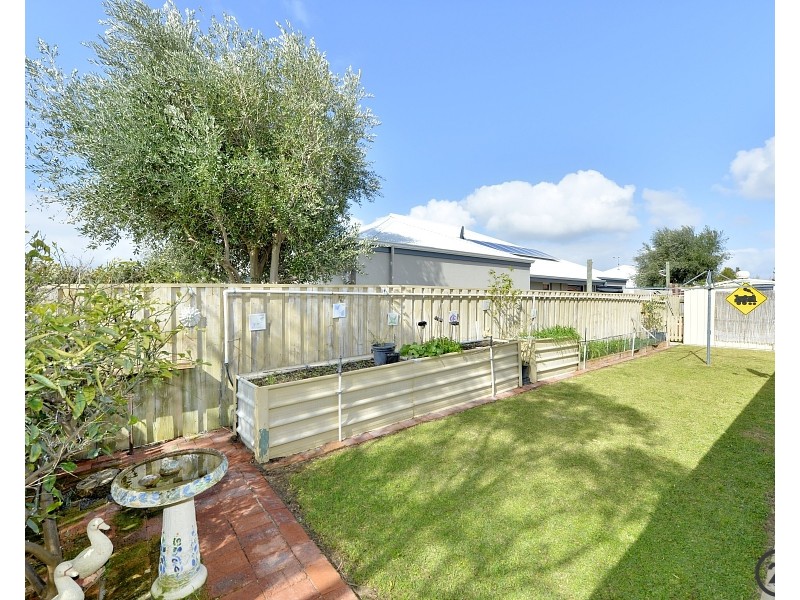 6 Cohen Vista, Lakelands WA 6180