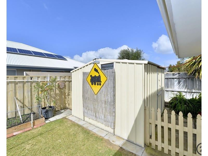 6 Cohen Vista, Lakelands WA 6180