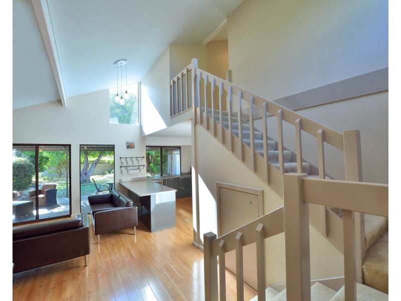 18 Mahogany Drive, Halls Head WA 6210