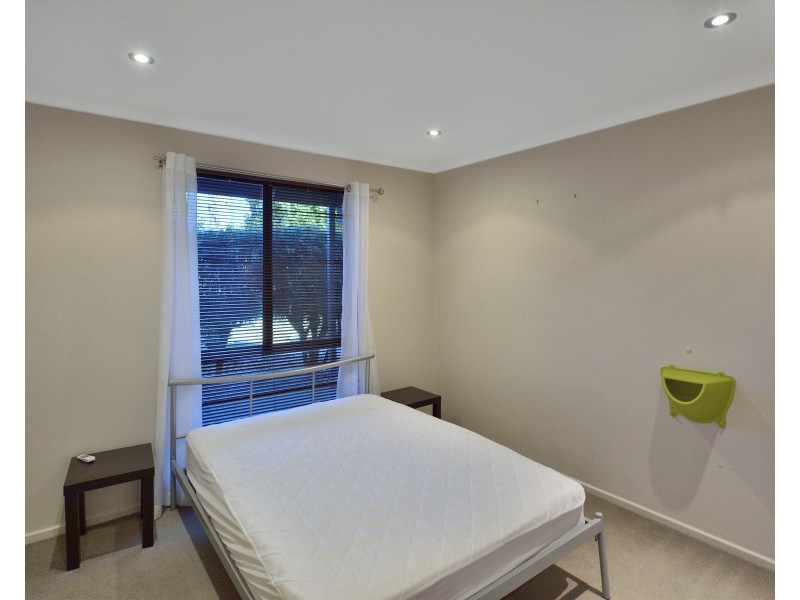 18 Mahogany Drive, Halls Head WA 6210