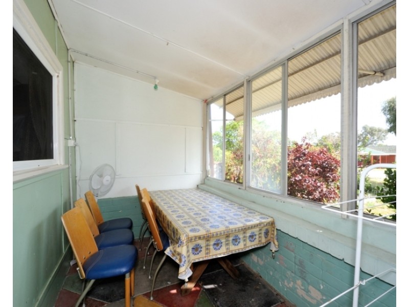 33 Eacott Street, Mandurah WA 6210