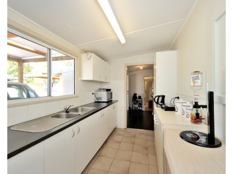 33 Eacott Street, Mandurah WA 6210