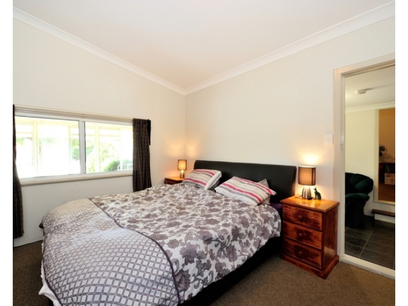 33 Eacott Street, Mandurah WA 6210