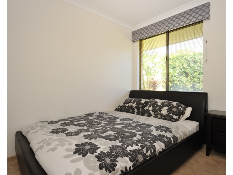 52 McLarty Road, Halls Head WA 6210