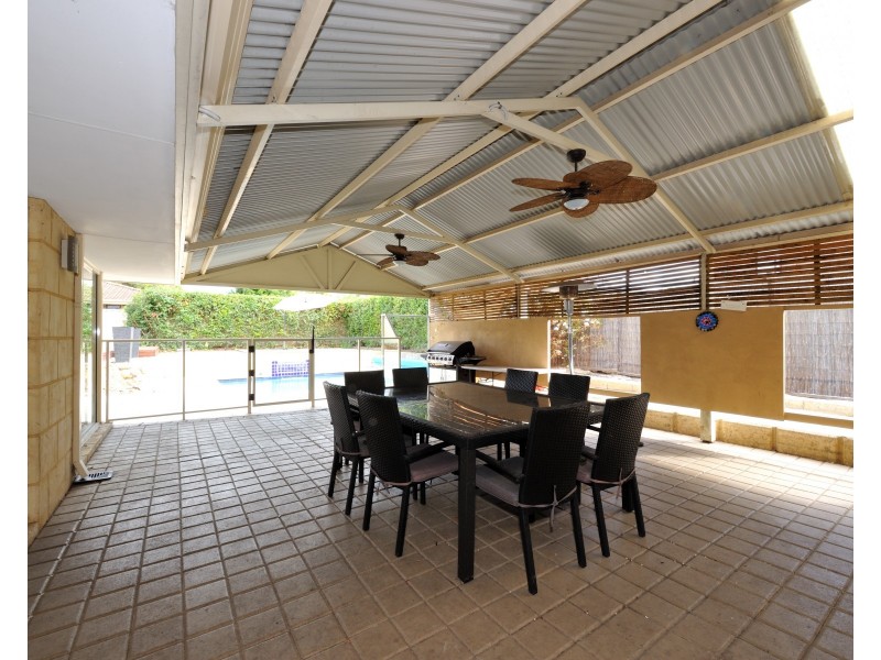 52 McLarty Road, Halls Head WA 6210