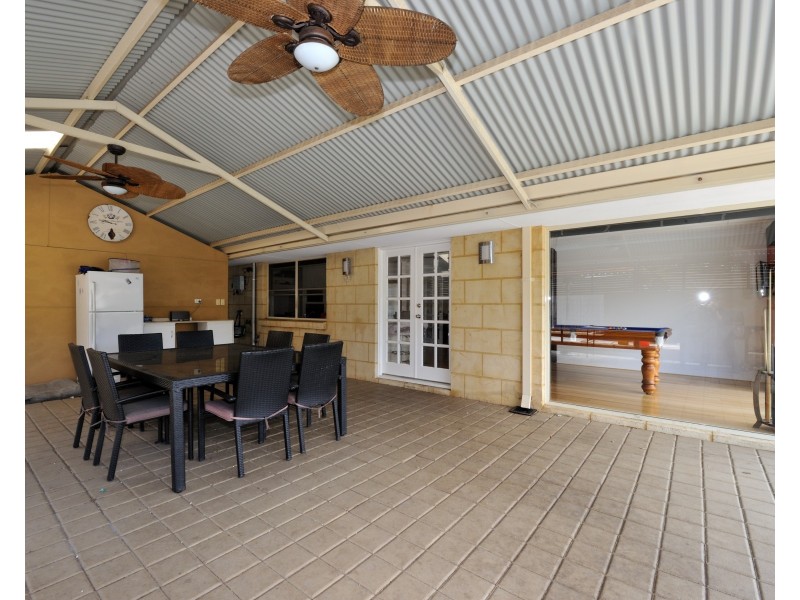 52 McLarty Road, Halls Head WA 6210