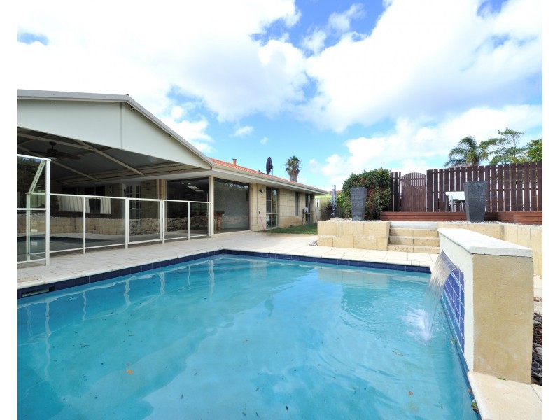 52 McLarty Road, Halls Head WA 6210